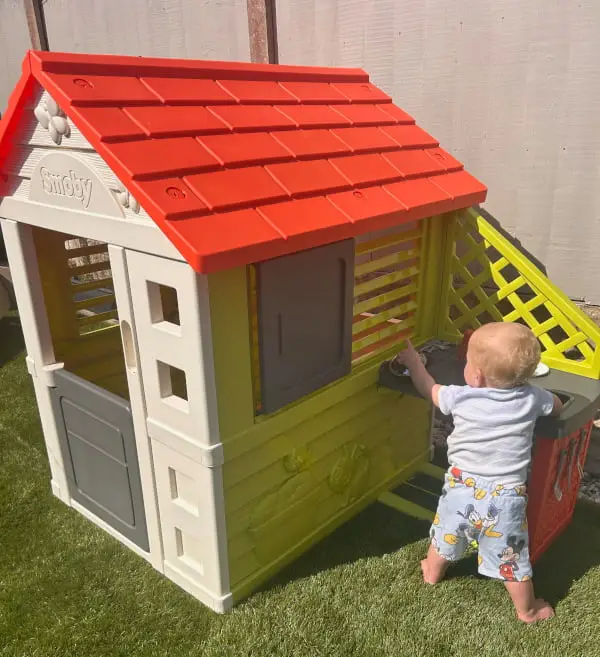 katie_playhouse